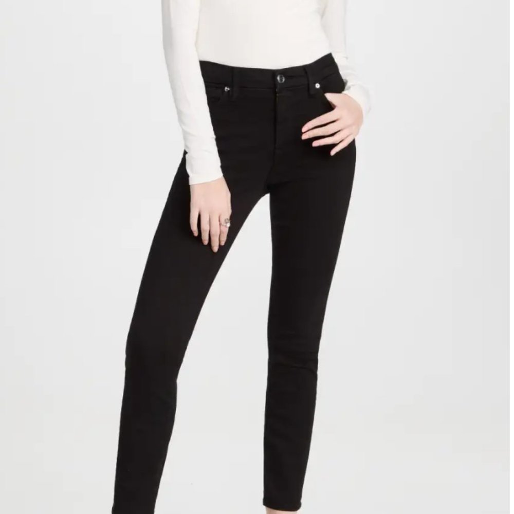 NWT Good American Good Legs Crop Jeans